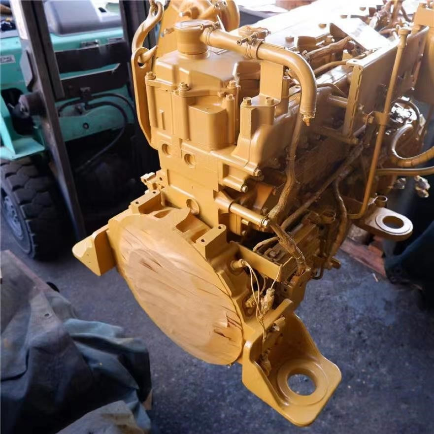 CATERPILLAR C6.4 - Motor für Bagger: das Bild 2 CATERPILLAR C6.4 - Motor für Bagger: das Bild 2
