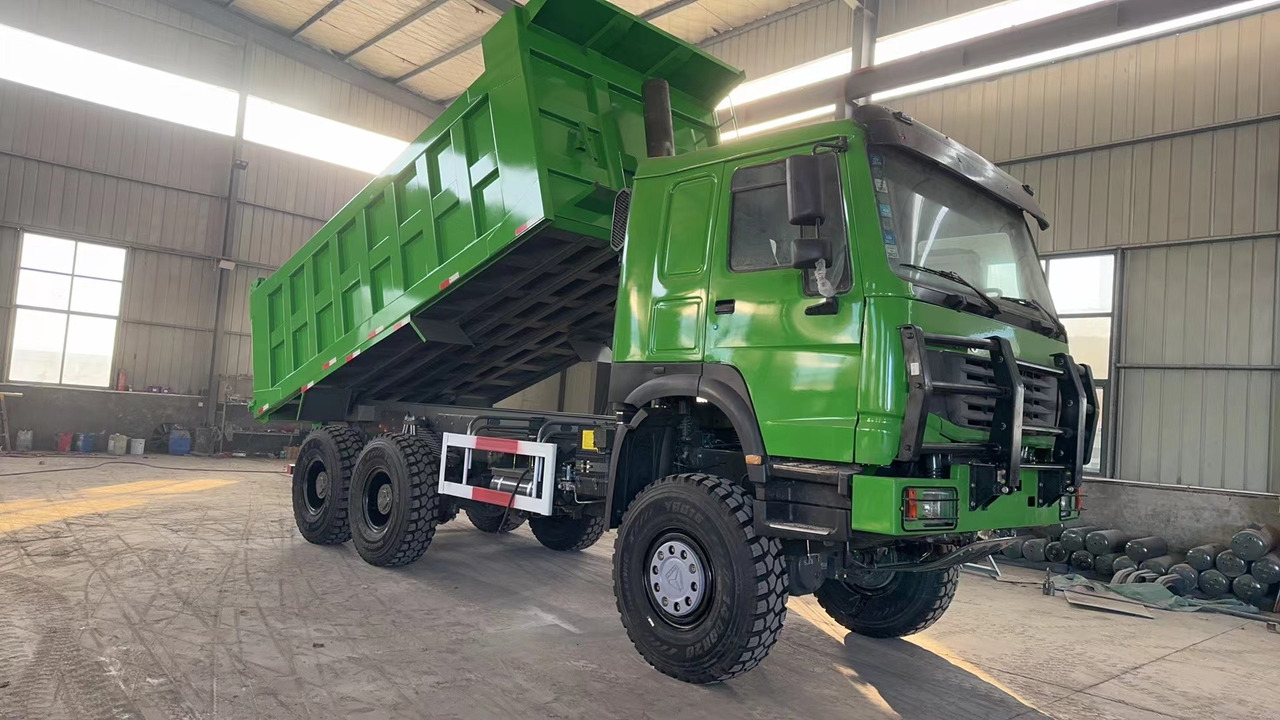 HOWO 6*6 dump truck - Kipper: das Bild 1 HOWO 6*6 dump truck - Kipper: das Bild 1