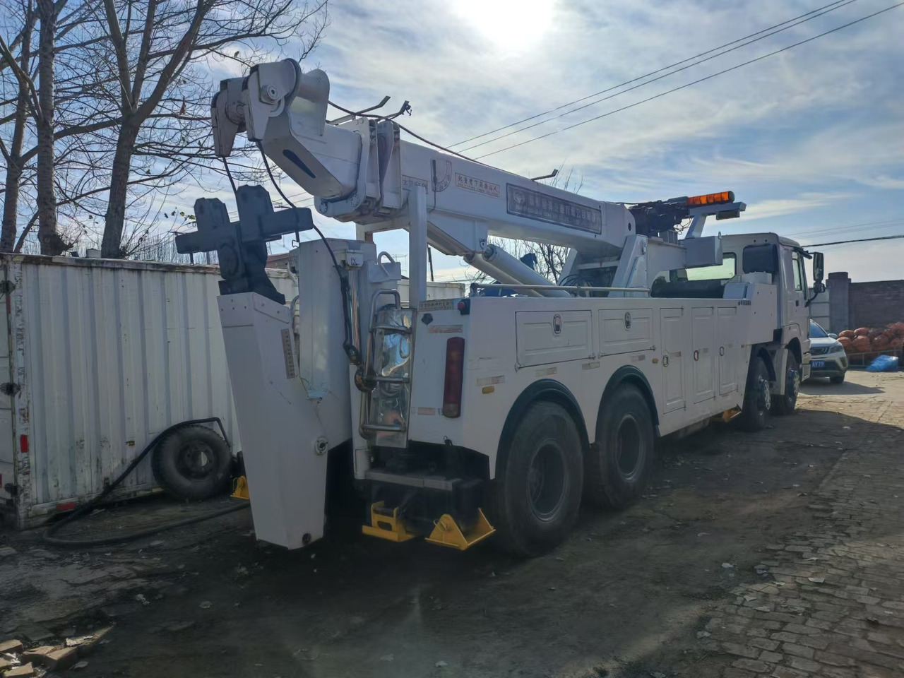 HOWO/SINOTRUK HOWO 375 - Abschleppwagen: das Bild 2 HOWO/SINOTRUK HOWO 375 - Abschleppwagen: das Bild 2