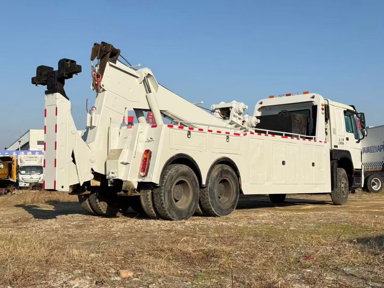 HOWO/SINOTRUK KFM5317TQZ508H - Abschleppwagen: das Bild 4 HOWO/SINOTRUK KFM5317TQZ508H - Abschleppwagen: das Bild 4