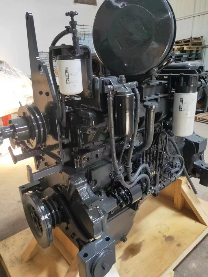 KOMATSU 6D125E - Motor für Bagger: das Bild 4 KOMATSU 6D125E - Motor für Bagger: das Bild 4