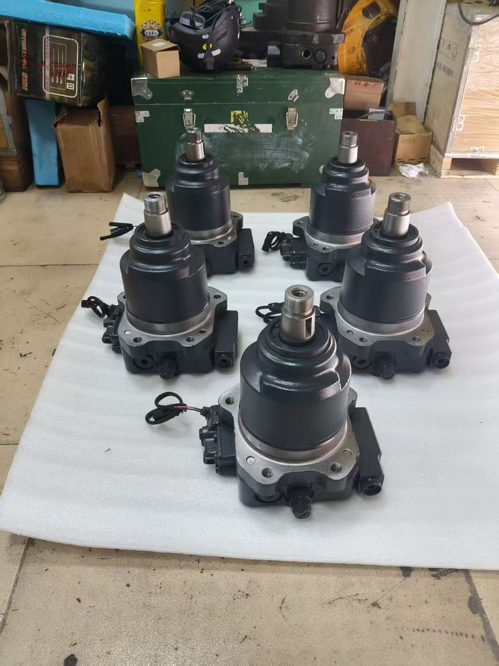 KOMATSU 708-7w-00210 - Hydraulikmotor für Anbauteil: das Bild 2 KOMATSU 708-7w-00210 - Hydraulikmotor für Anbauteil: das Bild 2