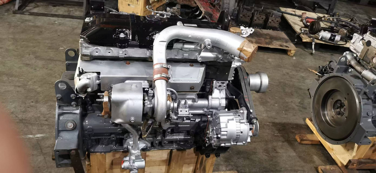MITSUBISHI 4M50 - Motor für Bagger: das Bild 3 MITSUBISHI 4M50 - Motor für Bagger: das Bild 3