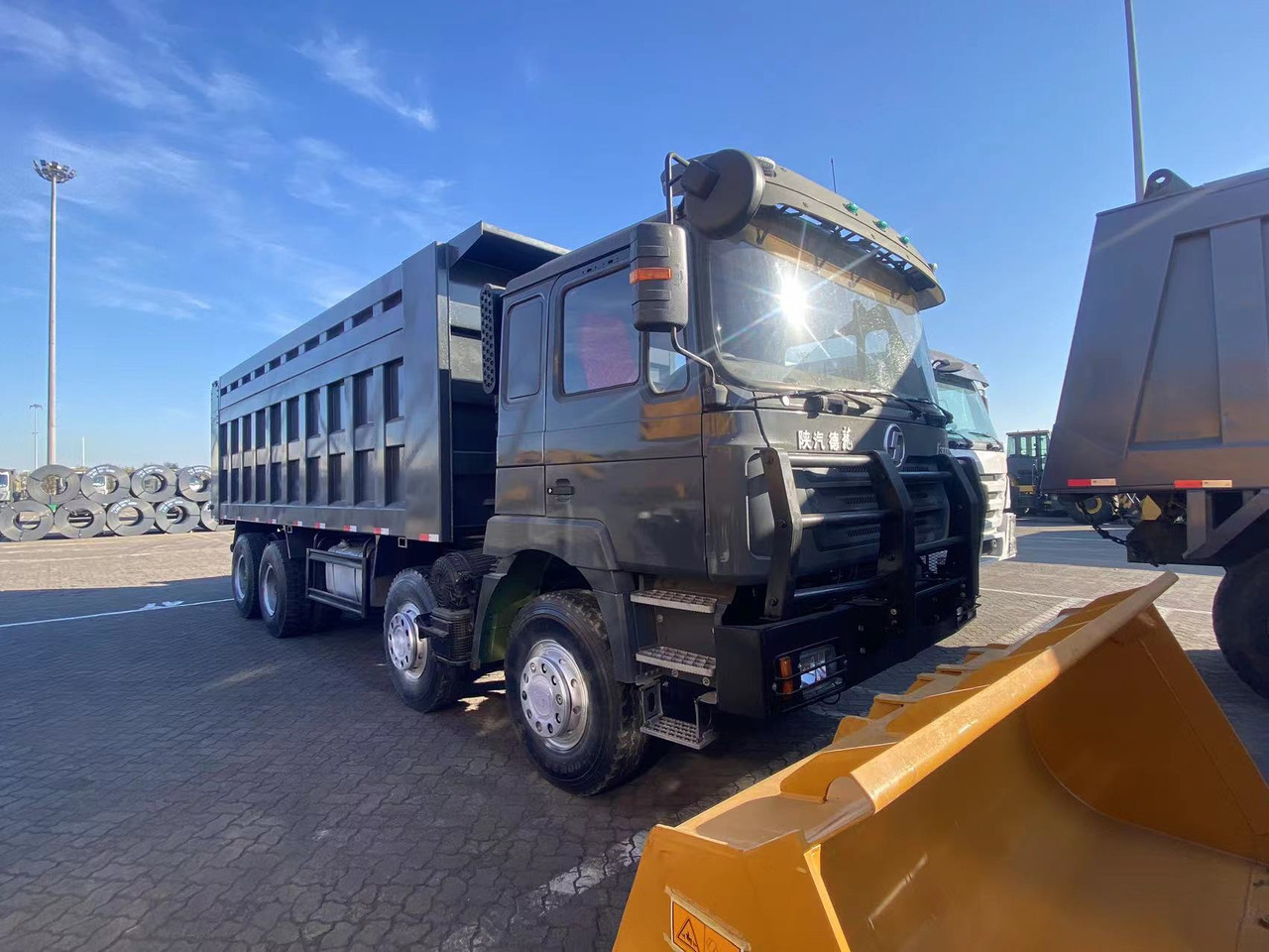 SHACMAN Shacman F3000 8*4 dump truck - Kipper: das Bild 4 SHACMAN Shacman F3000 8*4 dump truck - Kipper: das Bild 4