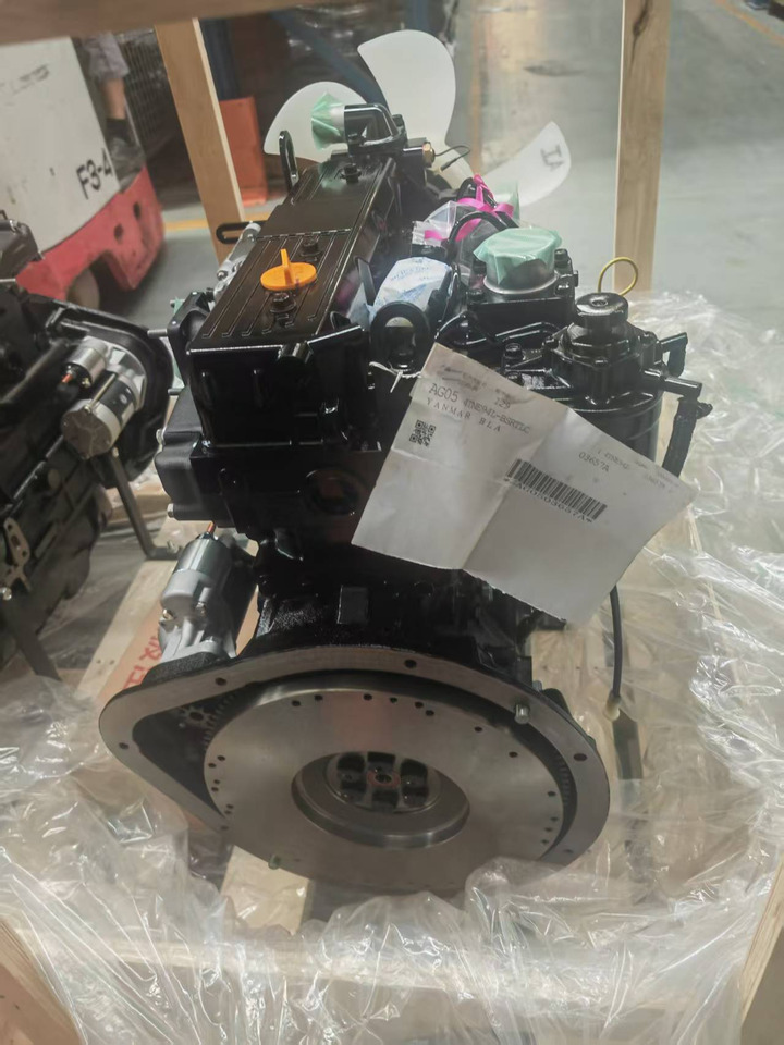 YANMAR 4TNE94 - Motor für Gabelstapler: das Bild 2 YANMAR 4TNE94 - Motor für Gabelstapler: das Bild 2
