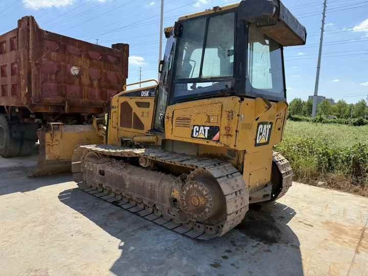 100% Original Caterpillar D5K Mini Track Dozer Cat D5K Bulldozer Superior Performance Running Working Condition Hot Sale - Bulldozer: das Bild 3 100% Original Caterpillar D5K Mini Track Dozer Cat D5K Bulldozer Superior Performance Running Working Condition Hot Sale - Bulldozer: das Bild 3