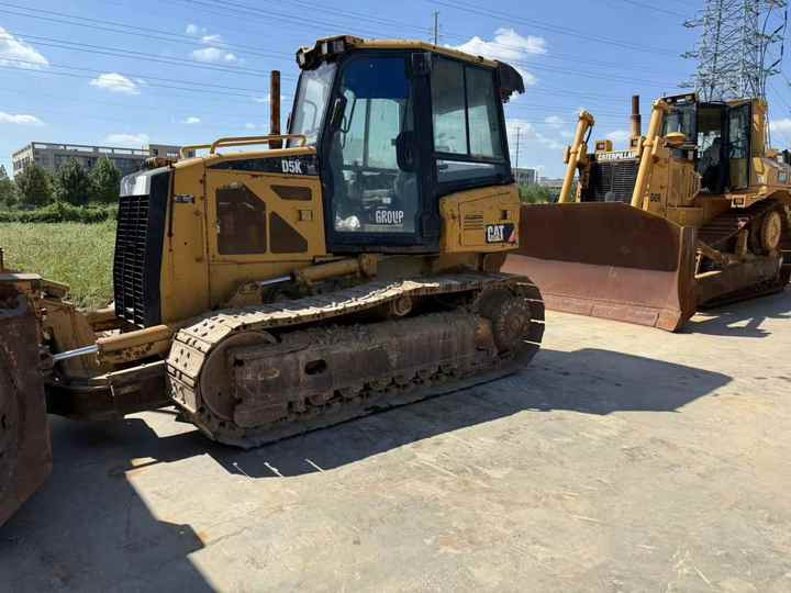 100% Original Caterpillar D5K Mini Track Dozer Cat D5K Bulldozer Superior Performance Running Working Condition Hot Sale - Bulldozer: das Bild 5 100% Original Caterpillar D5K Mini Track Dozer Cat D5K Bulldozer Superior Performance Running Working Condition Hot Sale - Bulldozer: das Bild 5