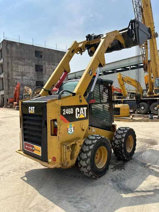 90% New Front Loader Tractor CAT 246D Skid Steer Loader / Used Cat 226B 246C 246d Mini Skid Steer Loader in Stock - Kompaktlader: das Bild 3 90% New Front Loader Tractor CAT 246D Skid Steer Loader / Used Cat 226B 246C 246d Mini Skid Steer Loader in Stock - Kompaktlader: das Bild 3