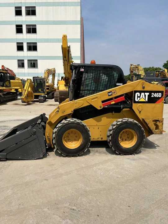 90% New Front Loader Tractor CAT 246D Skid Steer Loader / Used Cat 226B 246C 246d Mini Skid Steer Loader in Stock - Kompaktlader: das Bild 2 90% New Front Loader Tractor CAT 246D Skid Steer Loader / Used Cat 226B 246C 246d Mini Skid Steer Loader in Stock - Kompaktlader: das Bild 2