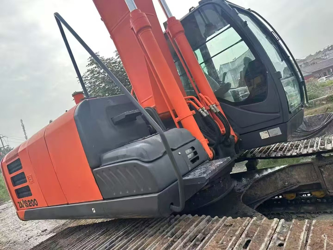 CRAWLER EXCAVATOR Original Japan Hitachi ZX200-5 Excavator Hitachi Excavator in Low Price for Hot Sale - Baumaschine: das Bild 5 CRAWLER EXCAVATOR Original Japan Hitachi ZX200-5 Excavator Hitachi Excavator in Low Price for Hot Sale - Baumaschine: das Bild 5