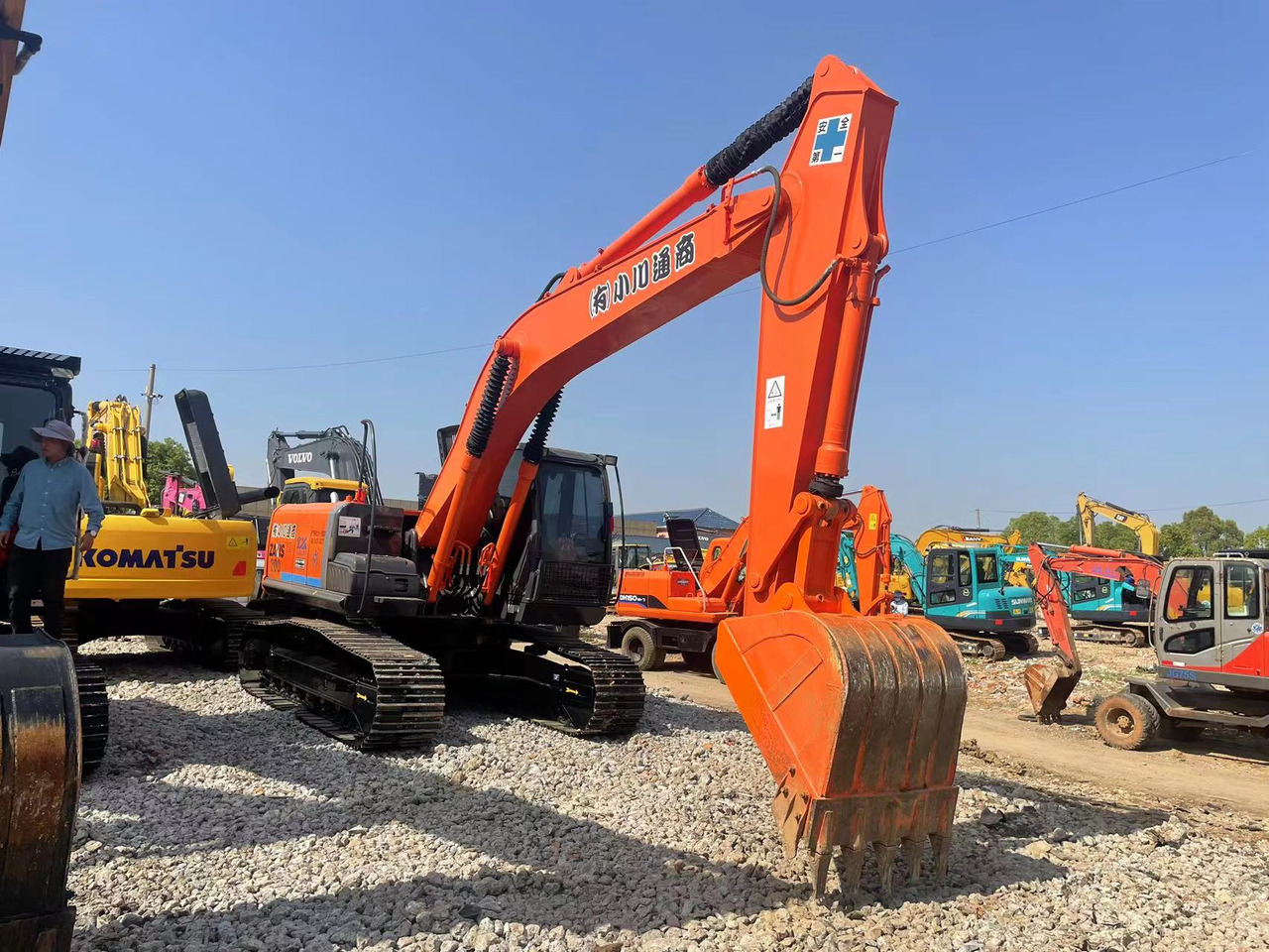 CRAWLER EXCAVATOR Used Hitachi ZX200-3G Excavator for Sale - Low Hours, Full Documentation, 2-Year Warranty - Baumaschine: das Bild 3 CRAWLER EXCAVATOR Used Hitachi ZX200-3G Excavator for Sale - Low Hours, Full Documentation, 2-Year Warranty - Baumaschine: das Bild 3