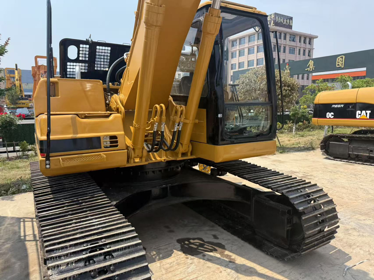 CATERPILLAR 320B - Kettenbagger: das Bild 3 CATERPILLAR 320B - Kettenbagger: das Bild 3