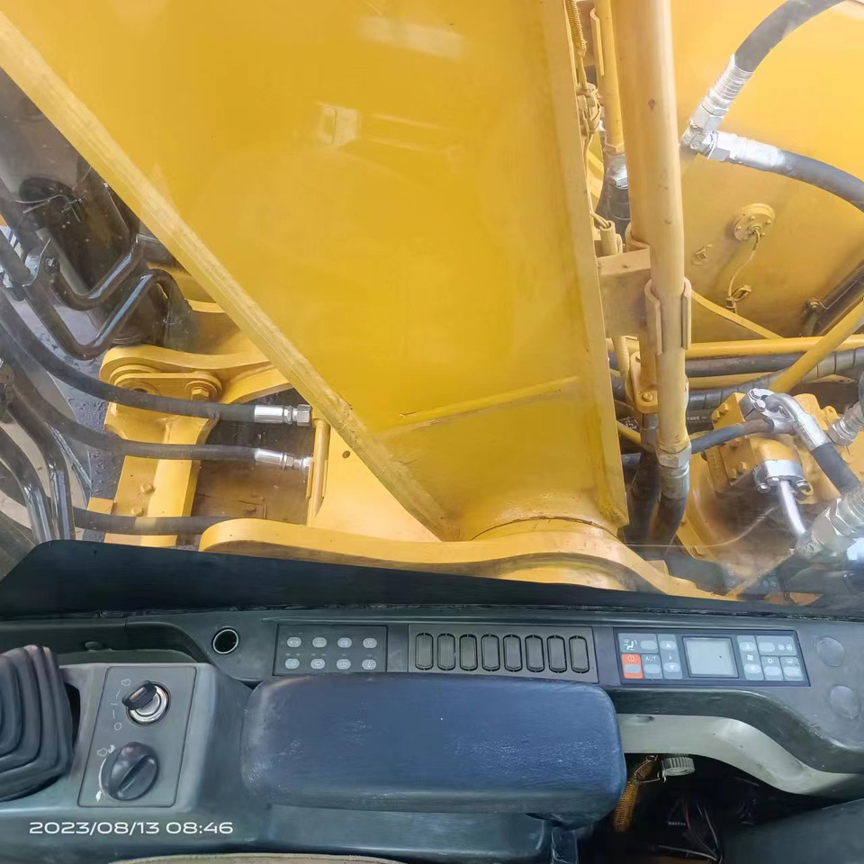 CATERPILLAR 320D - Kettenbagger: das Bild 4 CATERPILLAR 320D - Kettenbagger: das Bild 4