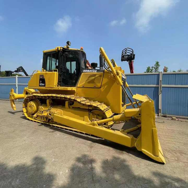 Cheap Price komatsu D65 Bulldozer with Ripper , Original Made Dozer komatsu D65 , komatsu D65p D80p D85p Bulldozer - Bulldozer: das Bild 1 Cheap Price komatsu D65 Bulldozer with Ripper , Original Made Dozer komatsu D65 , komatsu D65p D80p D85p Bulldozer - Bulldozer: das Bild 1