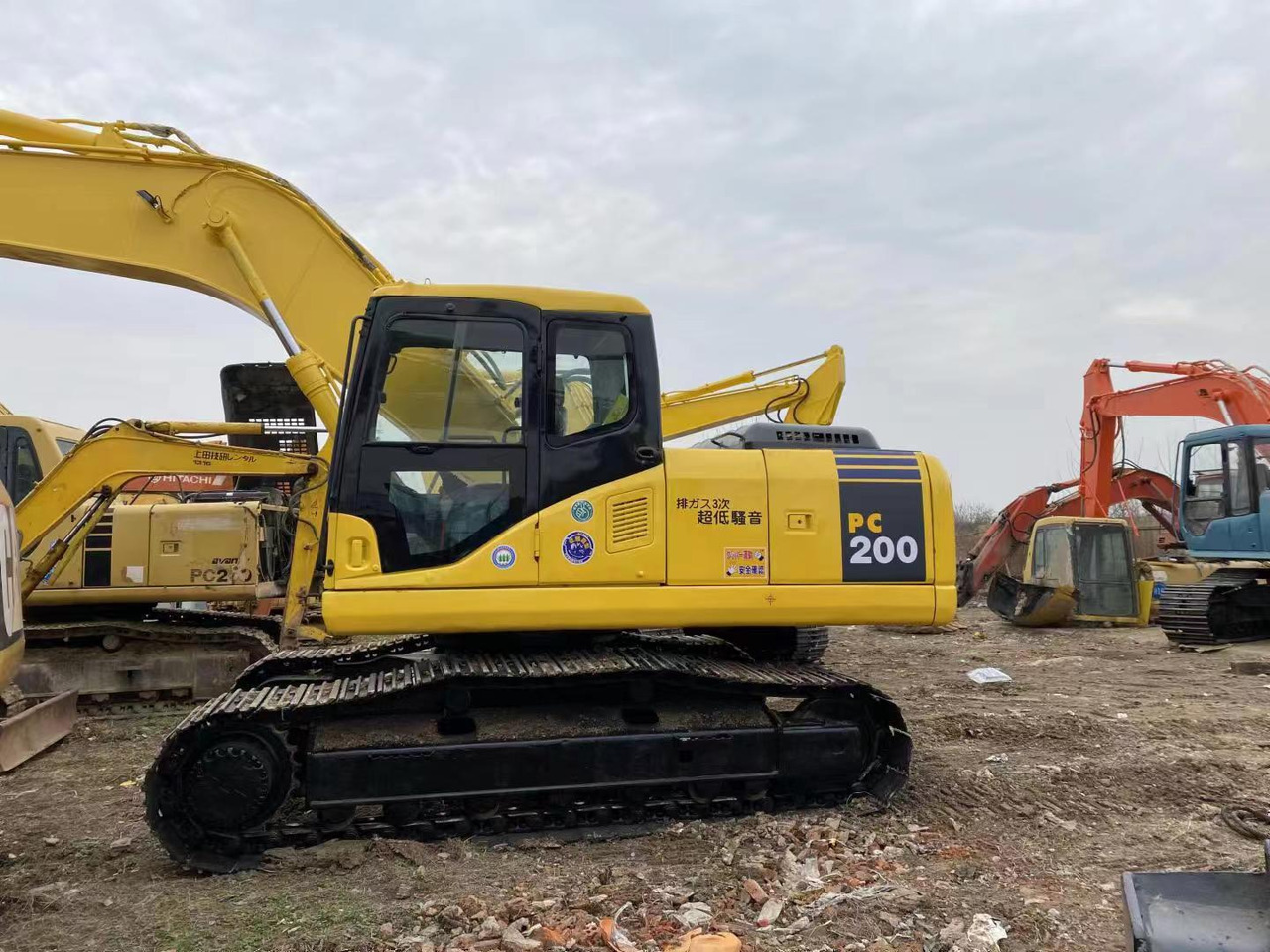 KOMATSU Used Excavator PC200-7 second-hand high quality - Kettenbagger: das Bild 4 KOMATSU Used Excavator PC200-7 second-hand high quality - Kettenbagger: das Bild 4