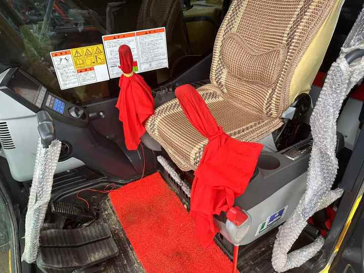 Kettenbagger Second Hand  Komatsu PC210-8 Excavator 21 Ton Crawler Excavator Japan Brand Low Price with Good Quality for SALE: das Bild 6