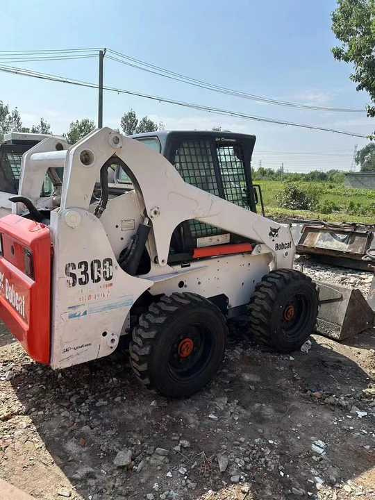Used Bob Cat Bob Cat S300 Used Skid Steer Wheel Loader Multifunctional Track Loaders Bobcat - Radlader: das Bild 3 Used Bob Cat Bob Cat S300 Used Skid Steer Wheel Loader Multifunctional Track Loaders Bobcat - Radlader: das Bild 3