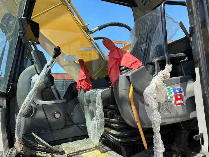 Used Cat 320 Excavator - Kettenbagger: das Bild 2 Used Cat 320 Excavator - Kettenbagger: das Bild 2