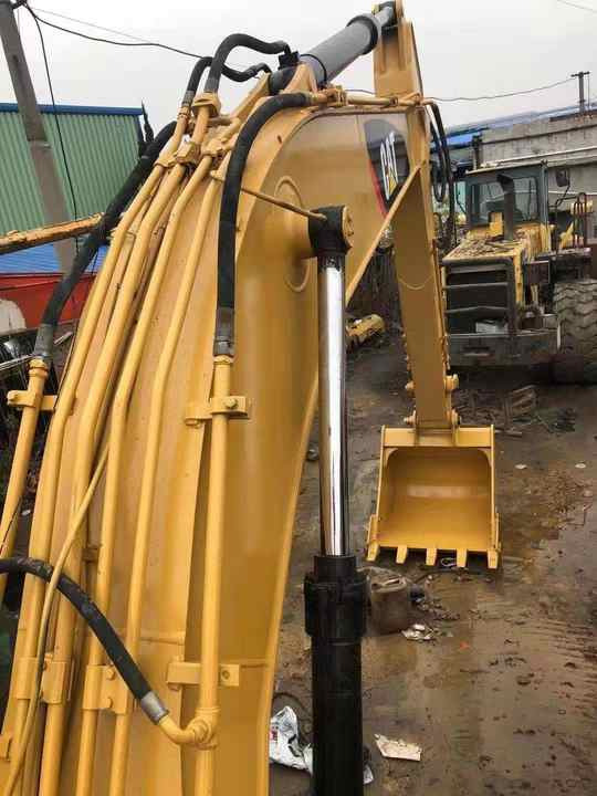 Used Cat320D2L Excavator Efficient Heavy ConstructionEquipment with Original Engine Second Hand Crawler Excavator - Bagger: das Bild 4 Used Cat320D2L Excavator Efficient Heavy ConstructionEquipment with Original Engine Second Hand Crawler Excavator - Bagger: das Bild 4