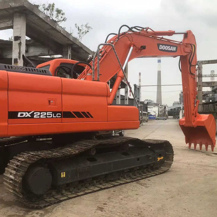 Used Excavator Doosan DX225LC Excavators Mini Equipment Earth Moving Machinery Doosan Digger Excavator for Sale - Kettenbagger: das Bild 1 Used Excavator Doosan DX225LC Excavators Mini Equipment Earth Moving Machinery Doosan Digger Excavator for Sale - Kettenbagger: das Bild 1