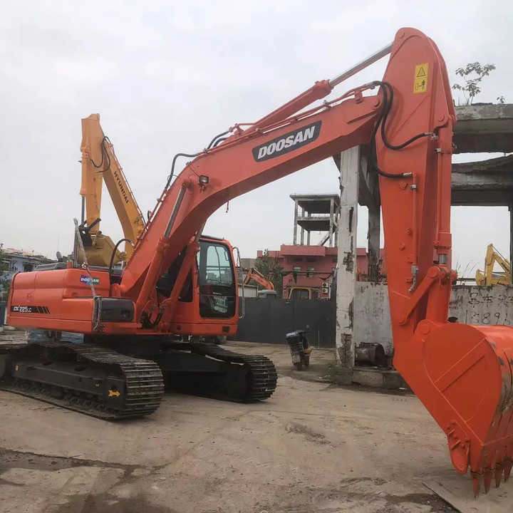 Used Excavator Doosan DX225LC Excavators Mini Equipment Earth Moving Machinery Doosan Digger Excavator for Sale - Kettenbagger: das Bild 3 Used Excavator Doosan DX225LC Excavators Mini Equipment Earth Moving Machinery Doosan Digger Excavator for Sale - Kettenbagger: das Bild 3