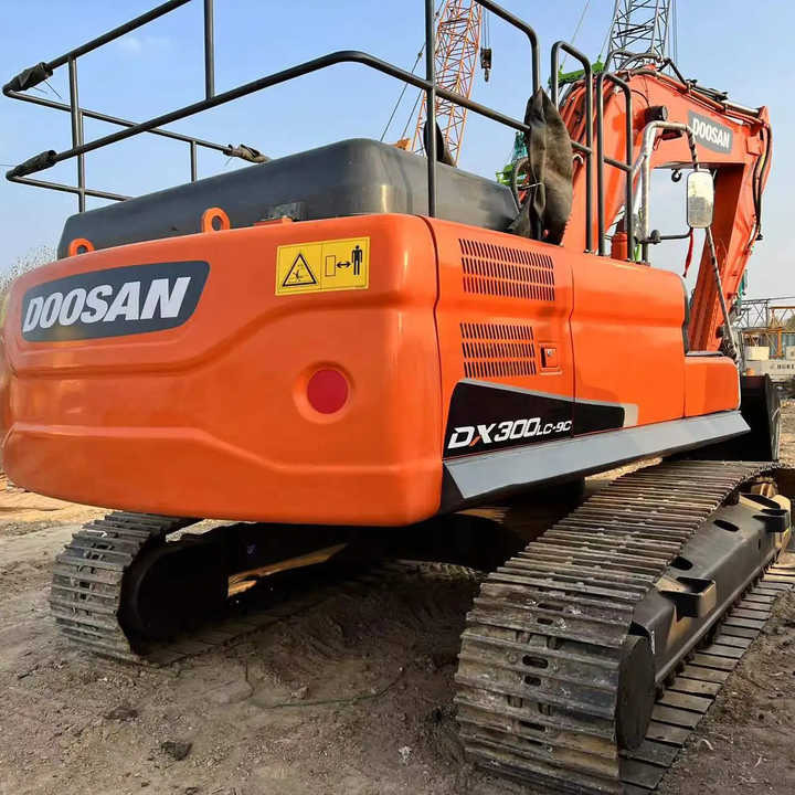 Used Excavator Doosan DX300 Excavators Mini Equipment Moving Machinery Doosan Digger Excavator for Sale - Kettenbagger: das Bild 5 Used Excavator Doosan DX300 Excavators Mini Equipment Moving Machinery Doosan Digger Excavator for Sale - Kettenbagger: das Bild 5