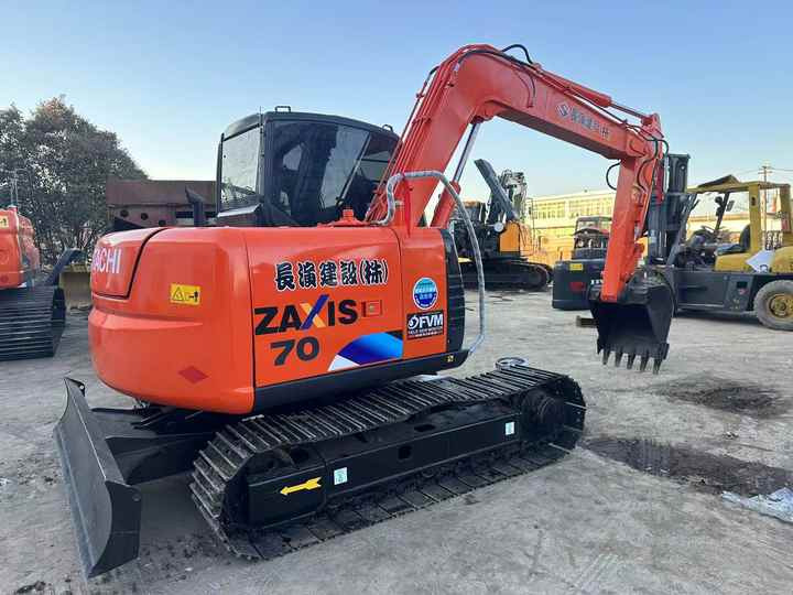 Used Excavator Good Quality Low Price Hitachi ZX70 Excavator in Good Condition for Sale - Kettenbagger: das Bild 3 Used Excavator Good Quality Low Price Hitachi ZX70 Excavator in Good Condition for Sale - Kettenbagger: das Bild 3