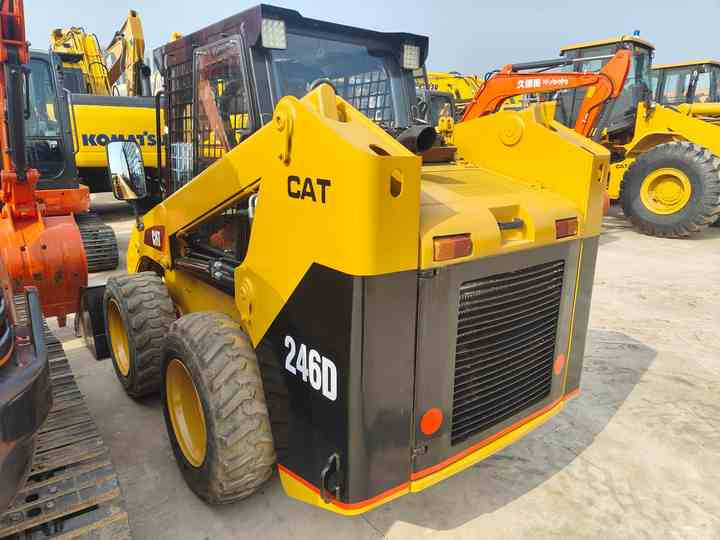Used Front Loader Tractor CAT 246D Skid Steer Loader / Used Cat 226B 246C 246d Mini Skid Steer Loader in Stock - Kompaktlader: das Bild 5 Used Front Loader Tractor CAT 246D Skid Steer Loader / Used Cat 226B 246C 246d Mini Skid Steer Loader in Stock - Kompaktlader: das Bild 5