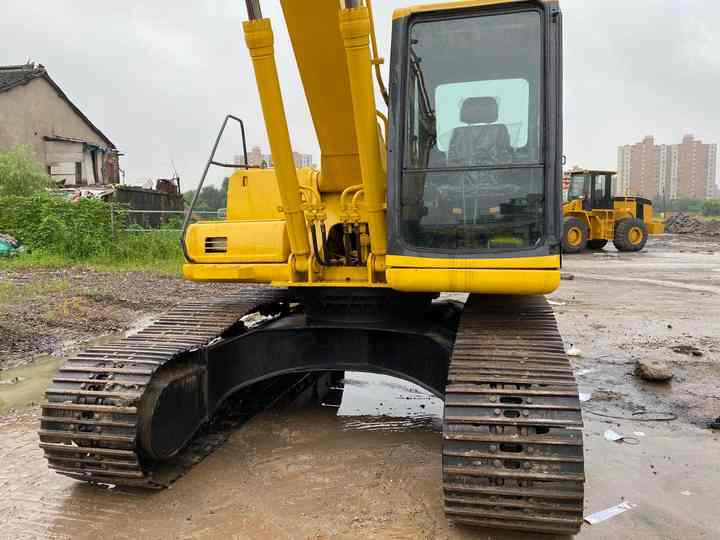 Used Good Quality Japan Original PC220-6 in Good Condition PC220-6 Komatsu - Kettenbagger: das Bild 3 Used Good Quality Japan Original PC220-6 in Good Condition PC220-6 Komatsu - Kettenbagger: das Bild 3