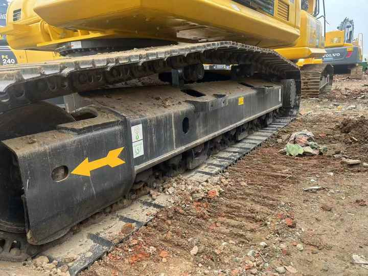 Used Good Quality Japan Original PC240-8 in Good Condition PC240-8 Komatsu - Kettenbagger: das Bild 4 Used Good Quality Japan Original PC240-8 in Good Condition PC240-8 Komatsu - Kettenbagger: das Bild 4