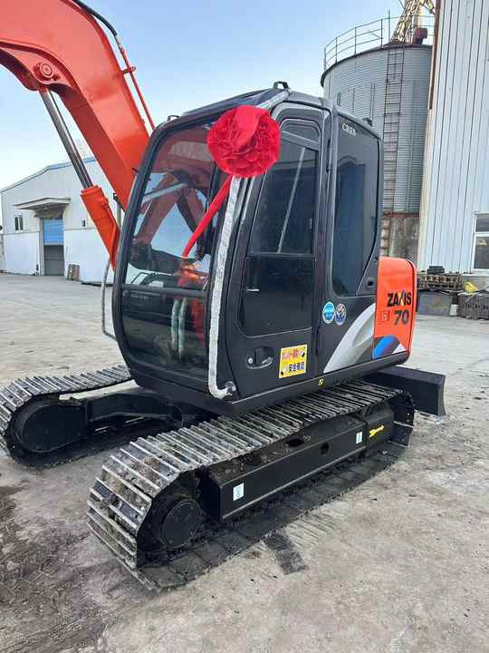 Used HITACHI ZX-70 - Bagger: das Bild 3 Used HITACHI ZX-70 - Bagger: das Bild 3
