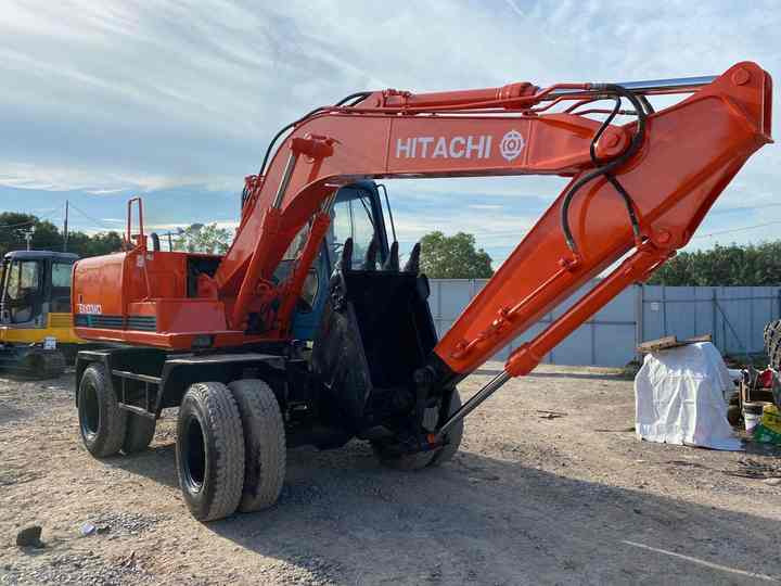 Used Hitachi Ex100WD Wheel Excavator for Sale Japan Made Hitachi Ex100wd Wheeled Excavator for Sale - Kettenbagger: das Bild 3 Used Hitachi Ex100WD Wheel Excavator for Sale Japan Made Hitachi Ex100wd Wheeled Excavator for Sale - Kettenbagger: das Bild 3