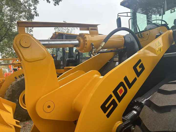 Used Road Construction Equipment SDLG LG956L Wheel Loader Second Hand SDLG 936 LG 953 LG958F 956L for Sale - Radlader: das Bild 4 Used Road Construction Equipment SDLG LG956L Wheel Loader Second Hand SDLG 936 LG 953 LG958F 956L for Sale - Radlader: das Bild 4