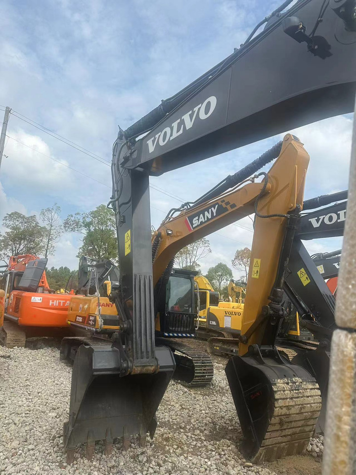 Used VOLVO EC210 Excavator Efficient Heavy Construction Equipment with Original Engine Second Hand Crawler Excavator - Bagger: das Bild 3 Used VOLVO EC210 Excavator Efficient Heavy Construction Equipment with Original Engine Second Hand Crawler Excavator - Bagger: das Bild 3