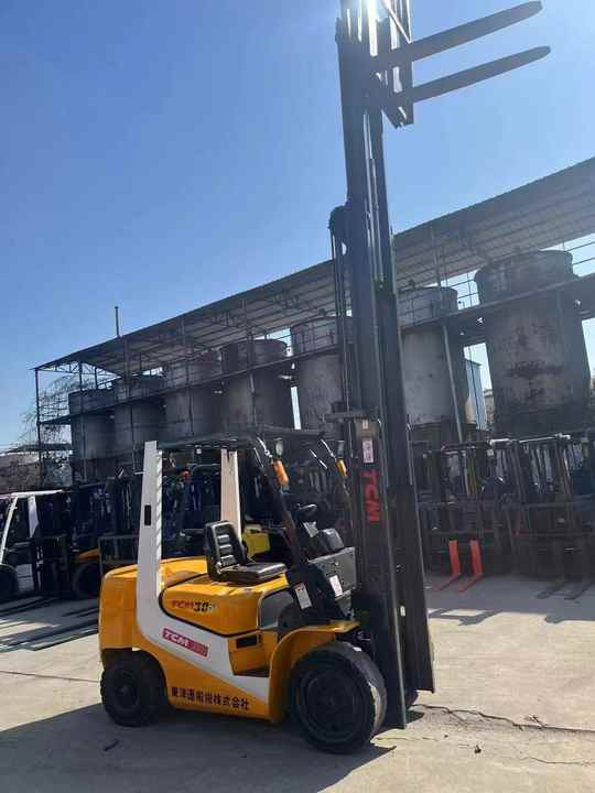 Very Good Condition and Cheap Price 3 Tonne TCM Forklift Run Performance TCM30 Forklift for Sale - Gabelstapler: das Bild 4 Very Good Condition and Cheap Price 3 Tonne TCM Forklift Run Performance TCM30 Forklift for Sale - Gabelstapler: das Bild 4