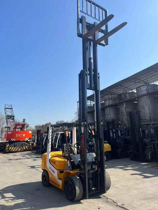 Very Good Condition and Cheap Price 3 Tonne TCM Forklift Run Performance TCM30 Forklift for Sale - Gabelstapler: das Bild 3 Very Good Condition and Cheap Price 3 Tonne TCM Forklift Run Performance TCM30 Forklift for Sale - Gabelstapler: das Bild 3