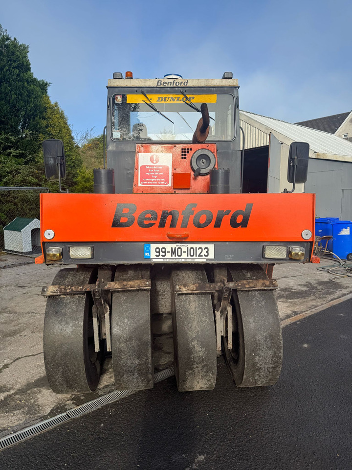 Bomag BW20R - Gummiradwalze: das Bild 2 Bomag BW20R - Gummiradwalze: das Bild 2