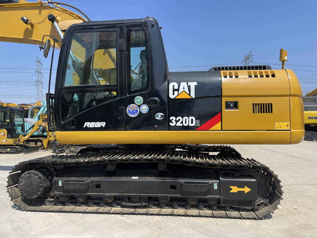 CATERPILLAR 320D2 - Kettenbagger: das Bild 5 CATERPILLAR 320D2 - Kettenbagger: das Bild 5