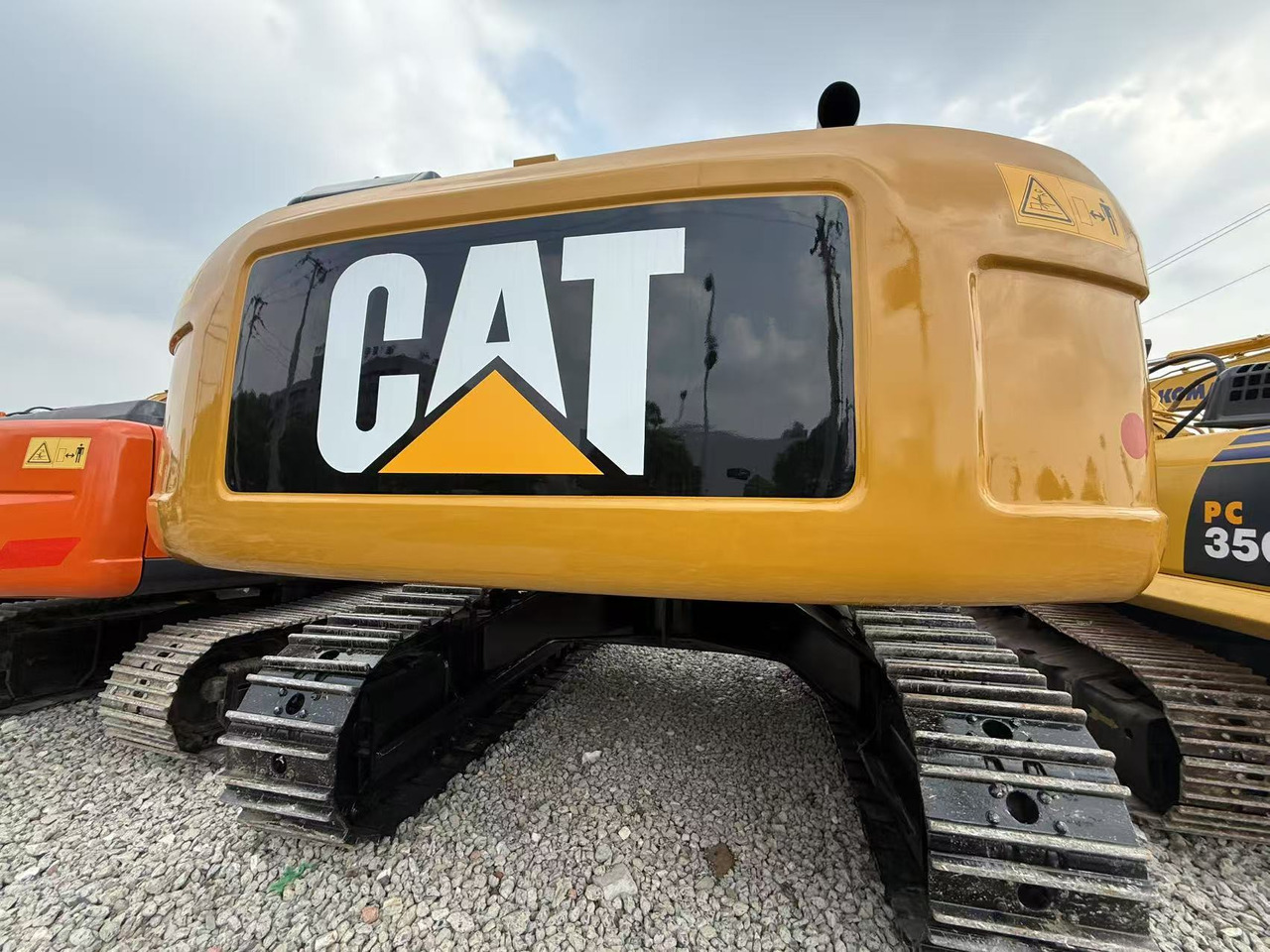 CATERPILLAR 340D2 - Kettenbagger: das Bild 5 CATERPILLAR 340D2 - Kettenbagger: das Bild 5