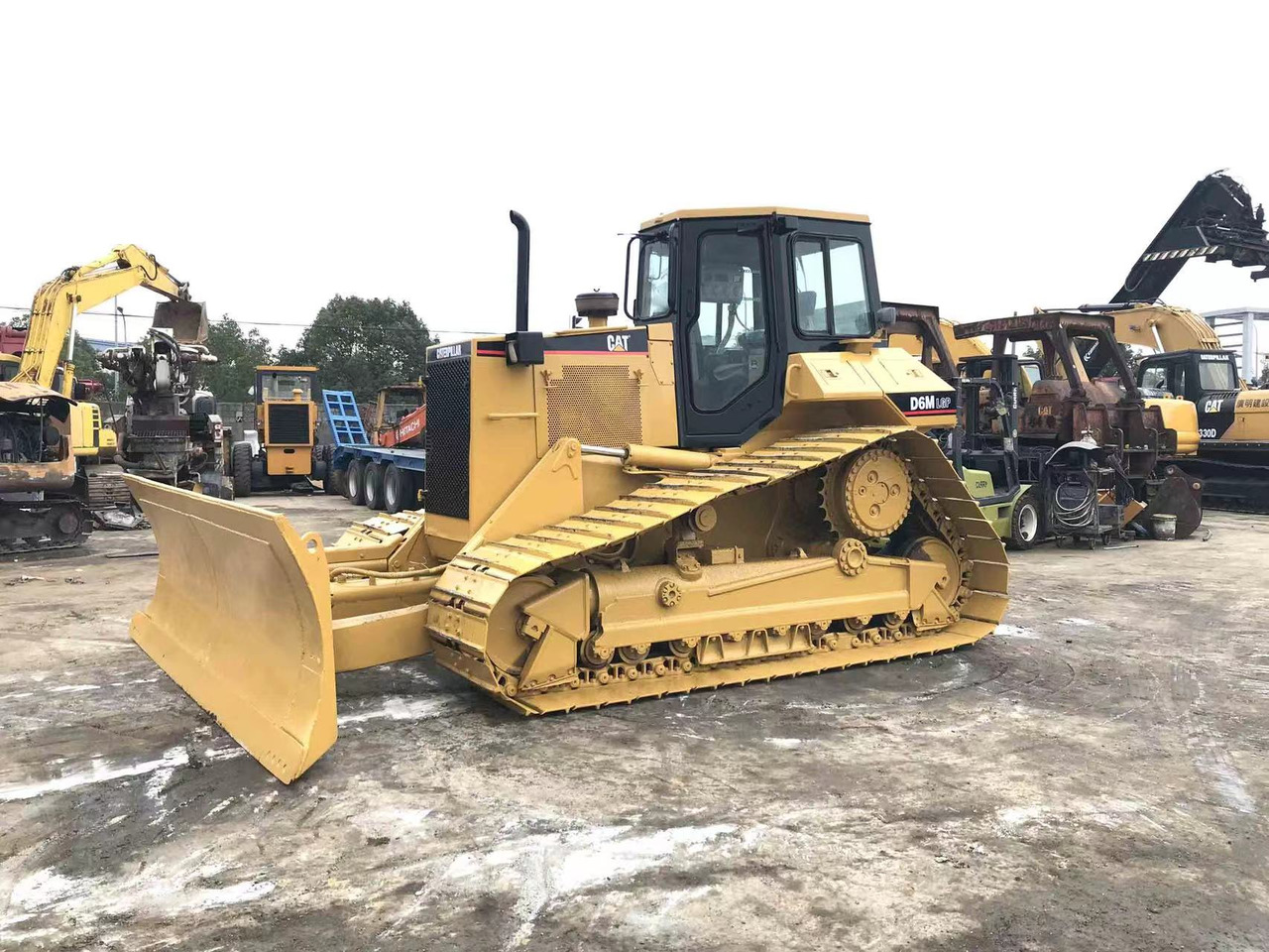 CATERPILLAR D6M - Bulldozer: das Bild 4 CATERPILLAR D6M - Bulldozer: das Bild 4