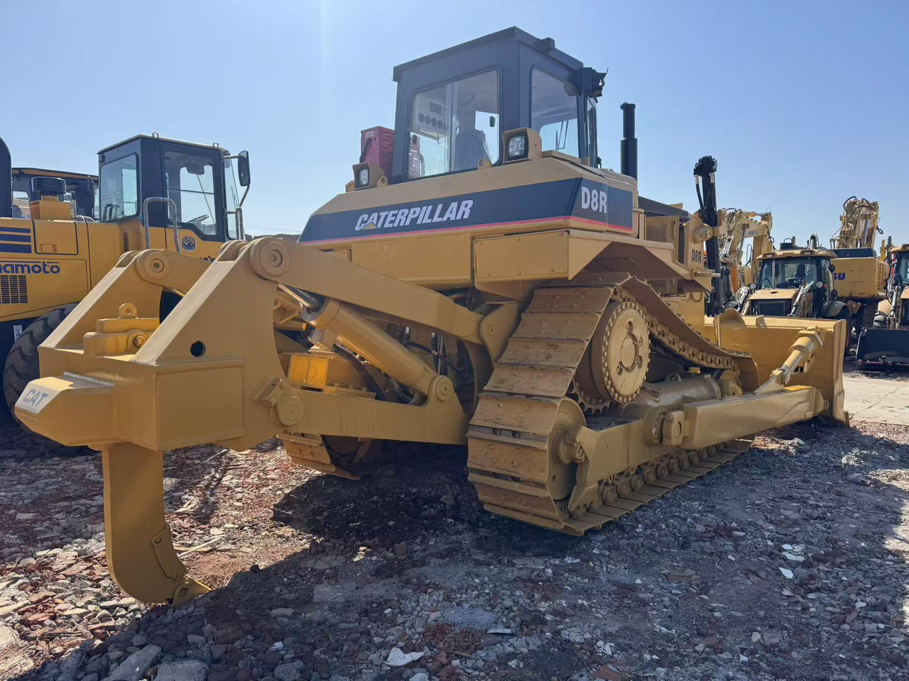 CATERPILLAR D8R - Bulldozer: das Bild 4 CATERPILLAR D8R - Bulldozer: das Bild 4