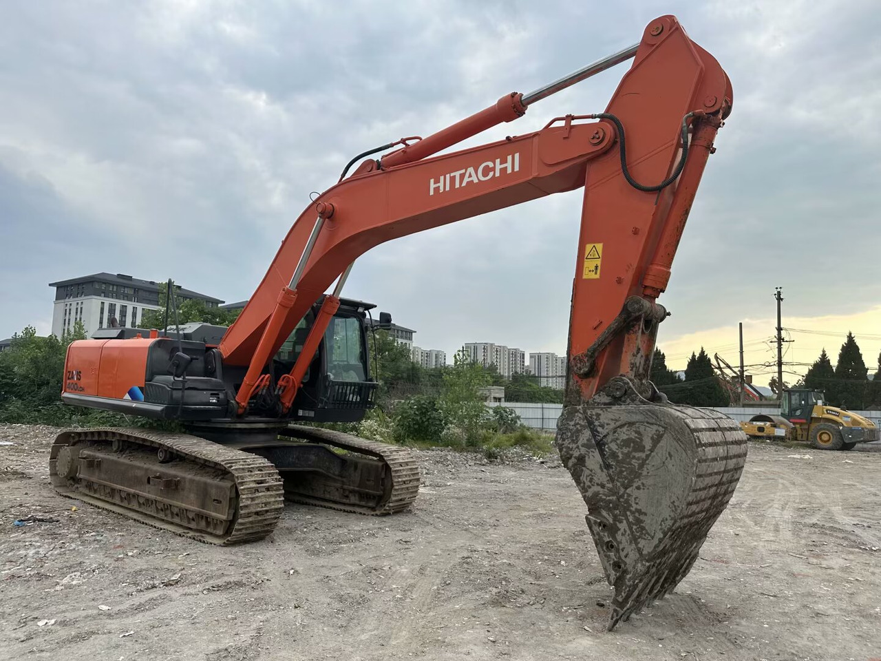 HITACHI ZX400LCH - Kettenbagger: das Bild 1 HITACHI ZX400LCH - Kettenbagger: das Bild 1