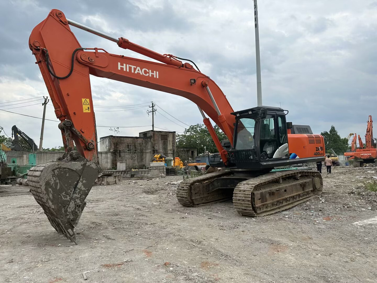 HITACHI ZX400LCH - Kettenbagger: das Bild 4 HITACHI ZX400LCH - Kettenbagger: das Bild 4