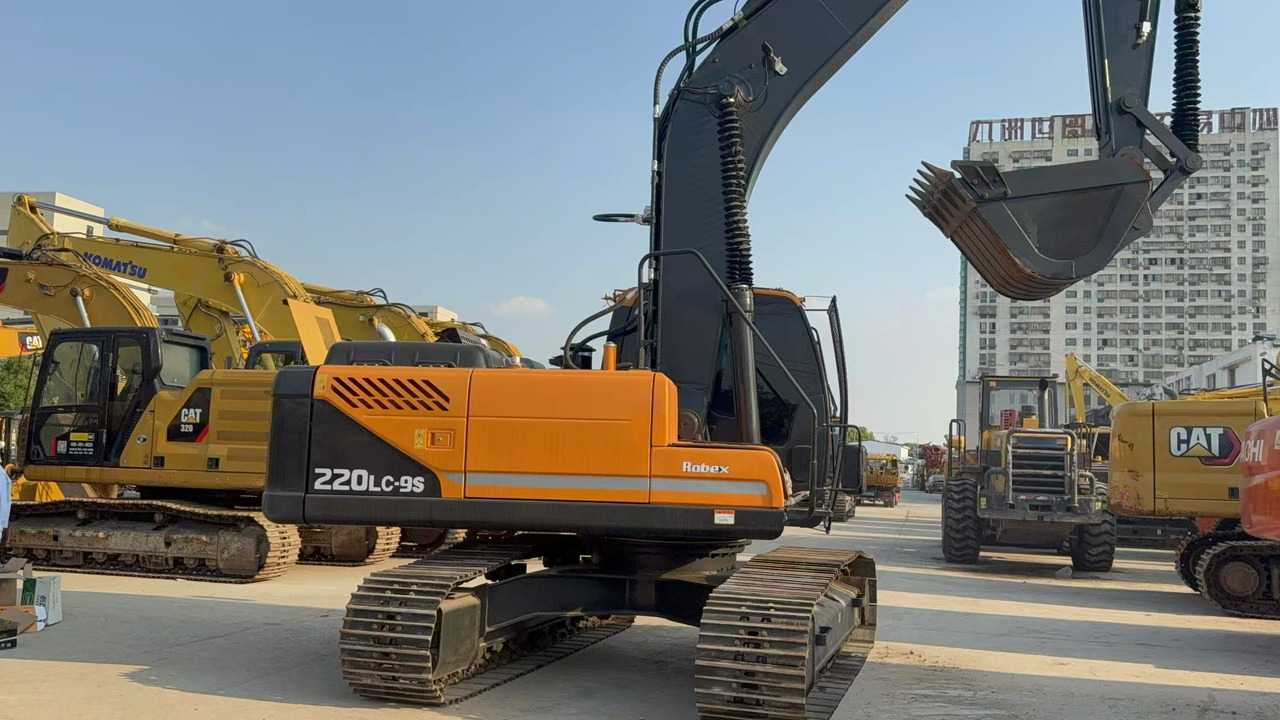 HYUNDAI R220LC-9S - Kettenbagger: das Bild 1 HYUNDAI R220LC-9S - Kettenbagger: das Bild 1
