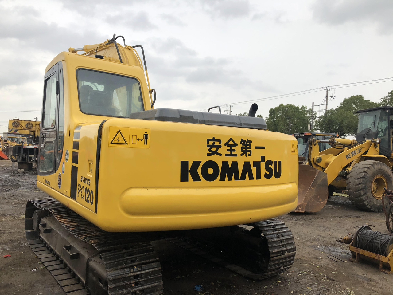 KOMATSU PC120-6 - Kettenbagger: das Bild 2 KOMATSU PC120-6 - Kettenbagger: das Bild 2