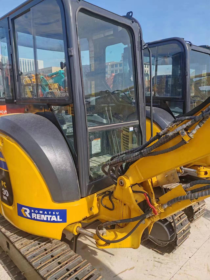 KOMATSU PC30 - Kettenbagger: das Bild 4 KOMATSU PC30 - Kettenbagger: das Bild 4