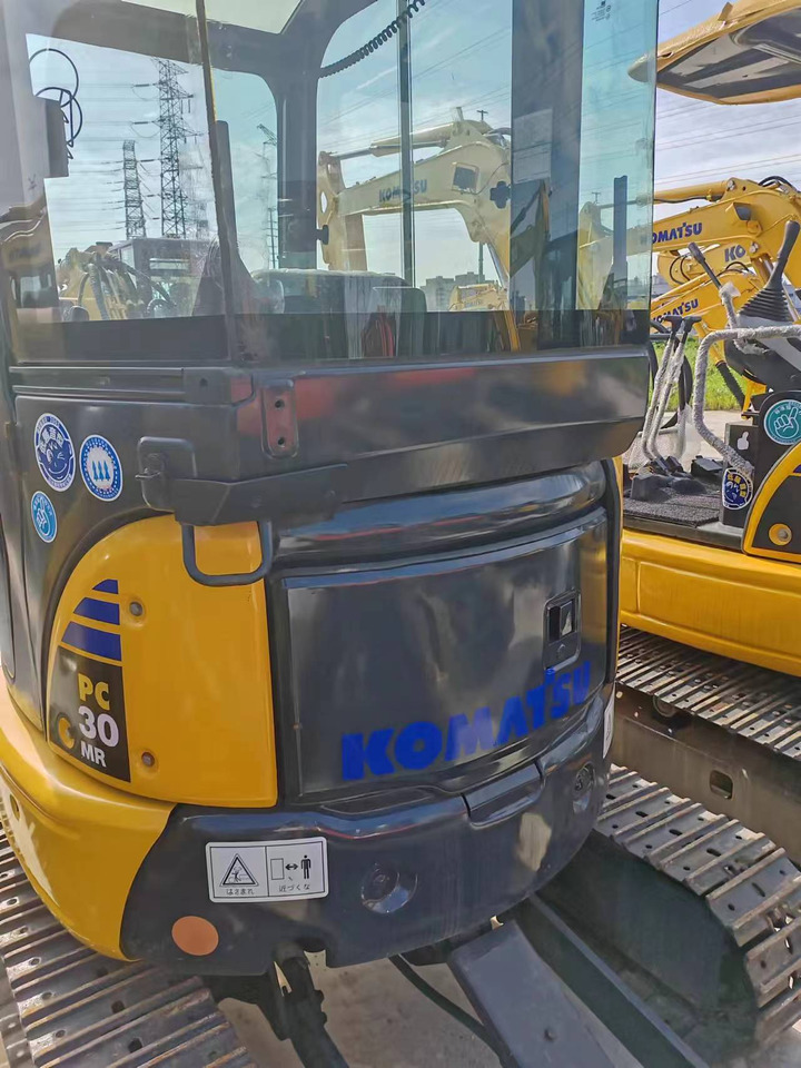 KOMATSU PC30 - Kettenbagger: das Bild 3 KOMATSU PC30 - Kettenbagger: das Bild 3