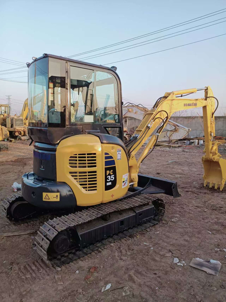 KOMATSU PC35 - Minibagger: das Bild 2 KOMATSU PC35 - Minibagger: das Bild 2