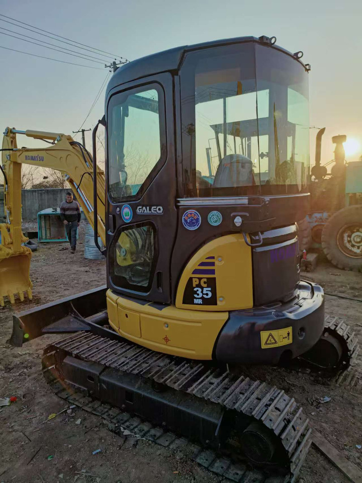KOMATSU PC35 - Minibagger: das Bild 3 KOMATSU PC35 - Minibagger: das Bild 3