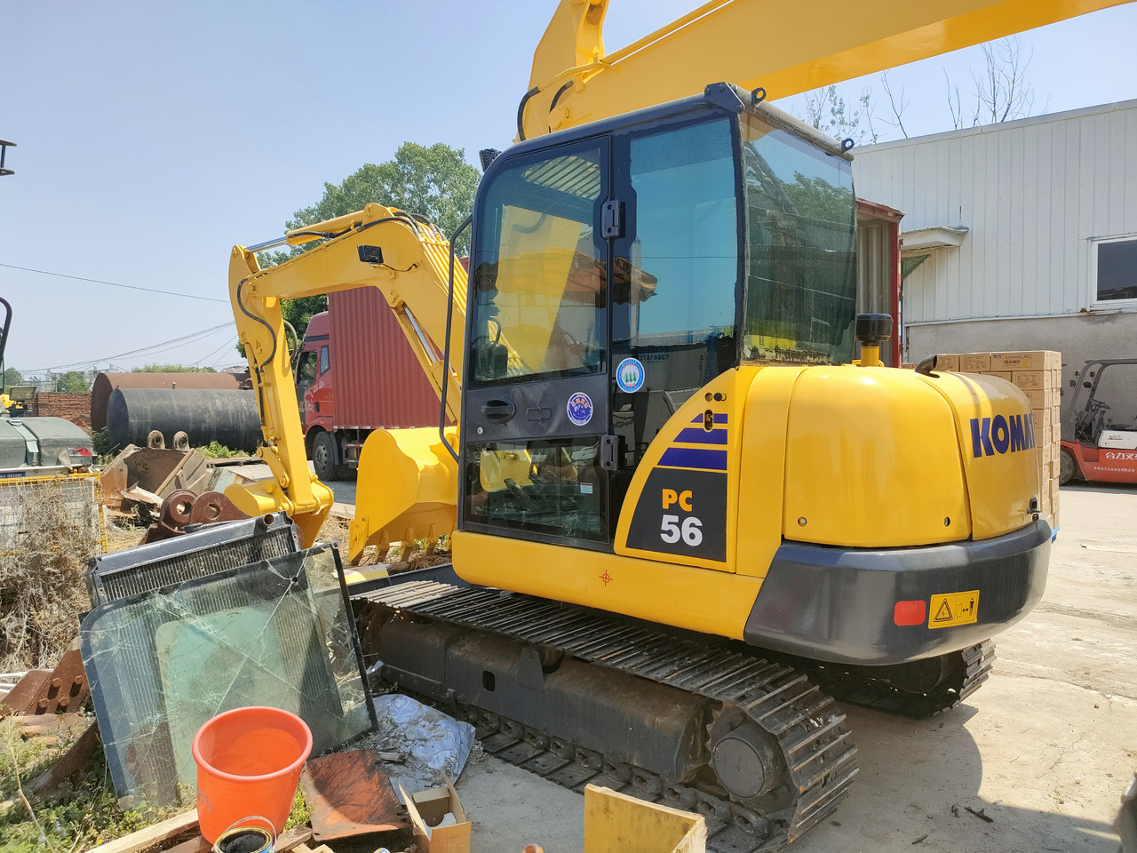 KOMATSU PC56-7 - Kettenbagger: das Bild 4 KOMATSU PC56-7 - Kettenbagger: das Bild 4